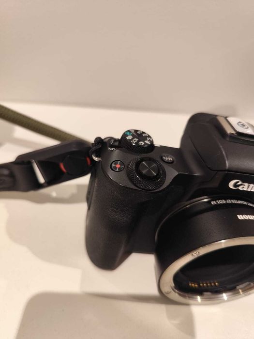 Reservado CANON M50 + adaptador EF-EOS M