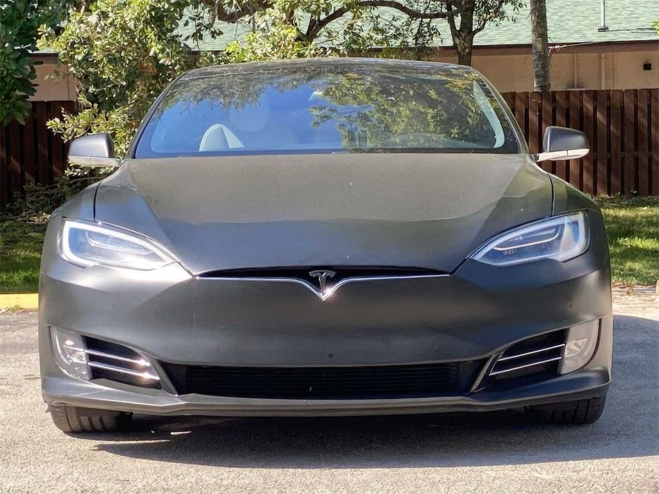 Tesla Model S Long Range Plus      2020