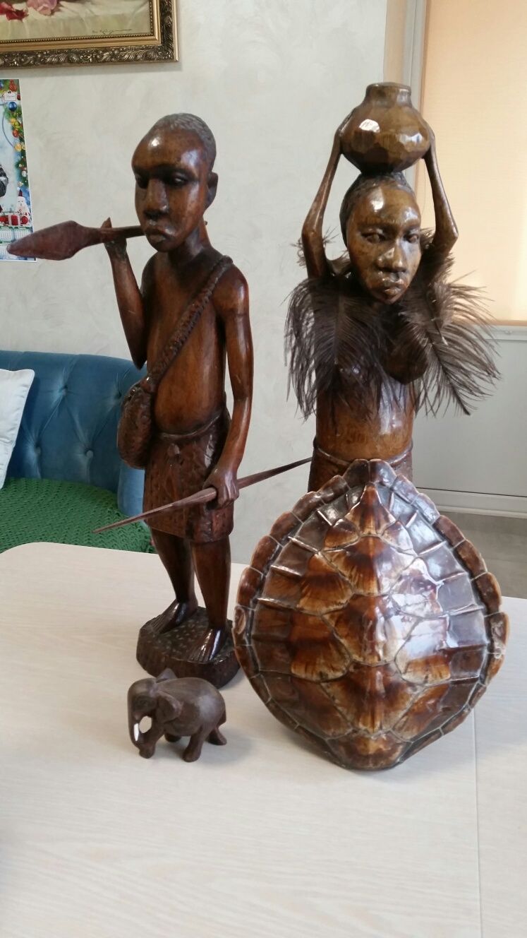 Статуэтка деревянная "папа мама" Африка.