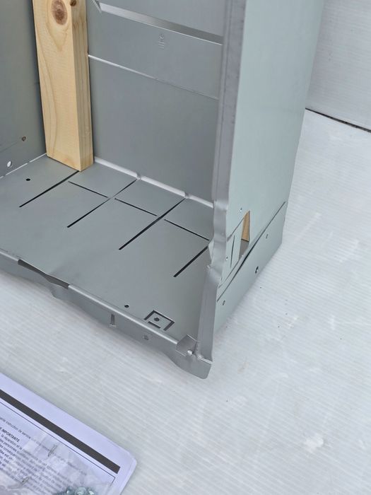 Schneider Resi9 Taca montażowa podtynkowa 1x13 modułów wysokość 855 mm