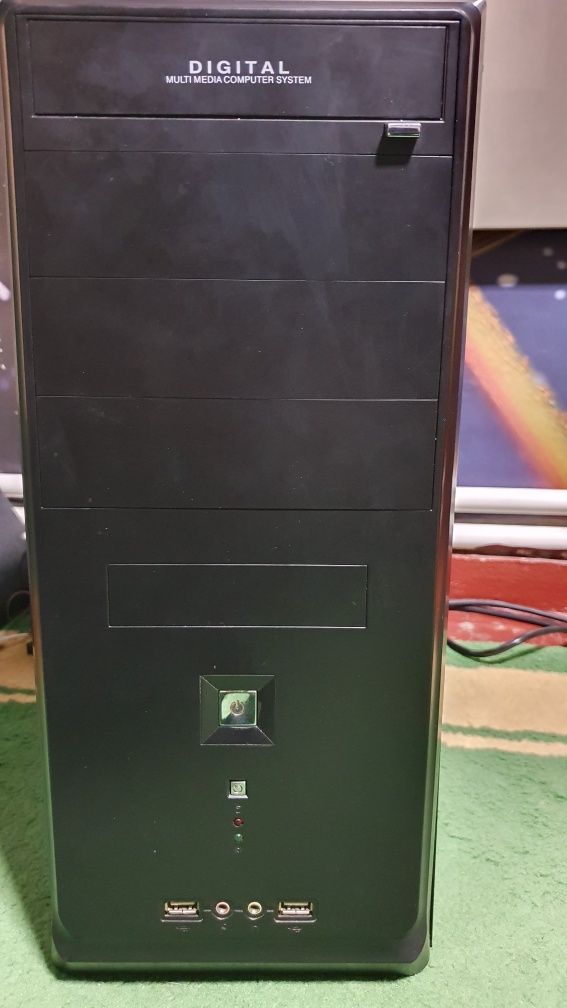 Продам компьютер на Celeron e3400