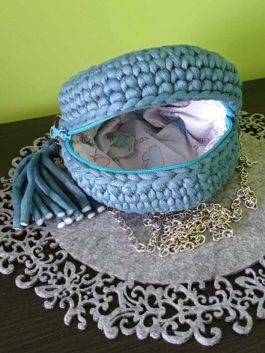 MAŁA torebka hand made na szydełku