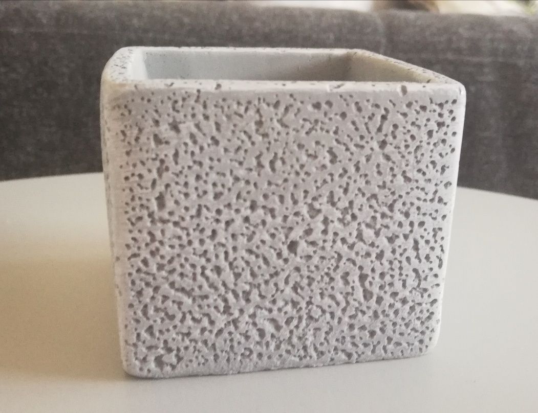 Osłonka szary beton kwadrat 6 cm
