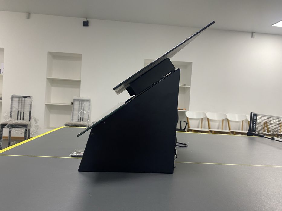 Продам витяжку венто в чудовому стані .