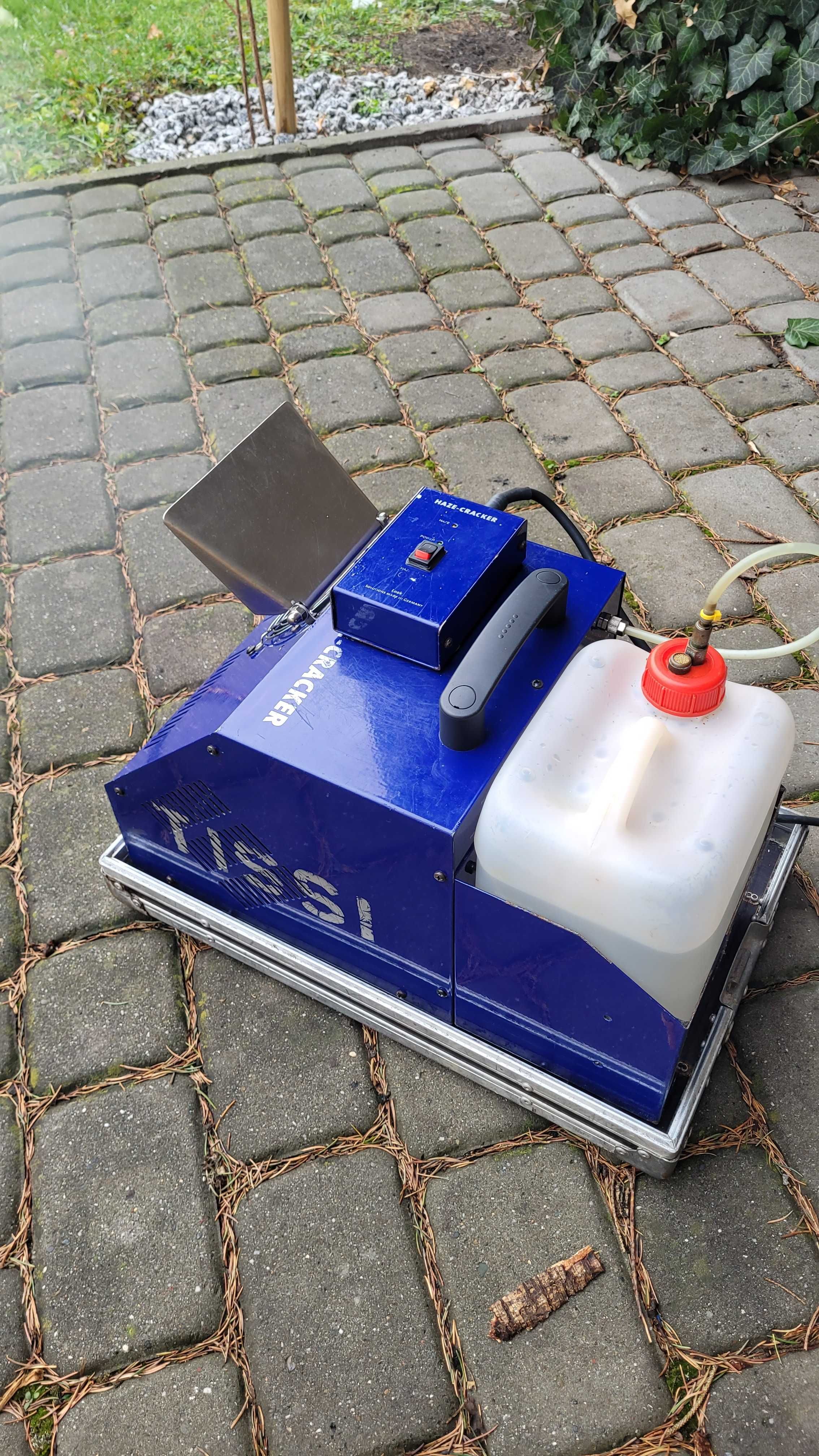 Hazer - Cracker (Look Solutions) + case + controller + fluid