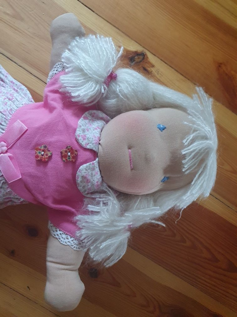 NOWA ręcznie wyszywana lalka IDELNA NA PREZENT