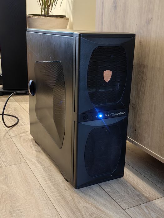 Komputer E8400 DDR3 4GB GTX260 GTS450 Chieftec CX-05 + Chieftec 600W