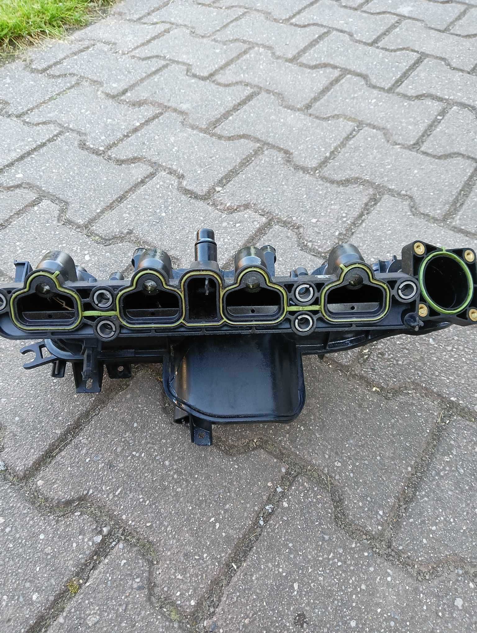 Opel Astra J 1.4T A14NET kolektor ssący