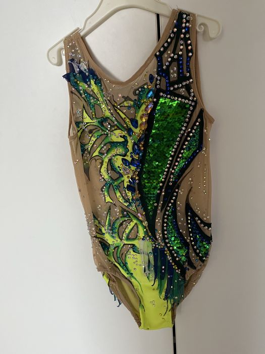 Strój startowy do gimnastyki artystycznej