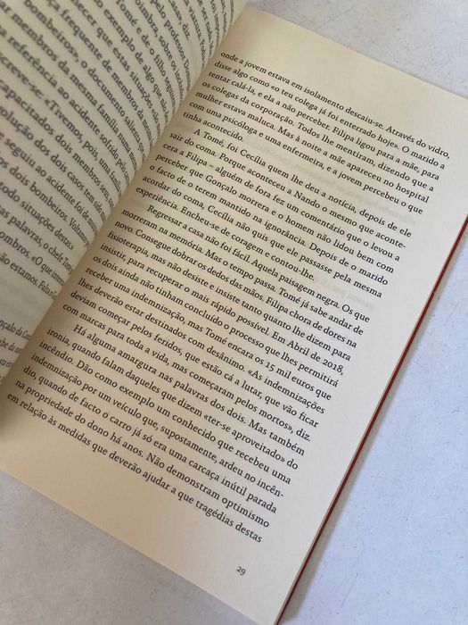 Livro - Ainda Aqui Estou (ctt editorial grátis)