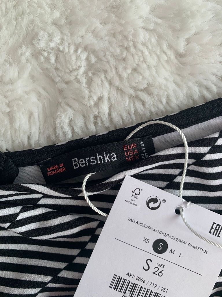 Top às riscas bershka