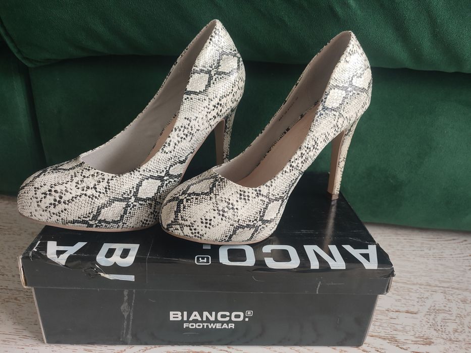Туфлі жіночі р.38 модельні Italy BIanco