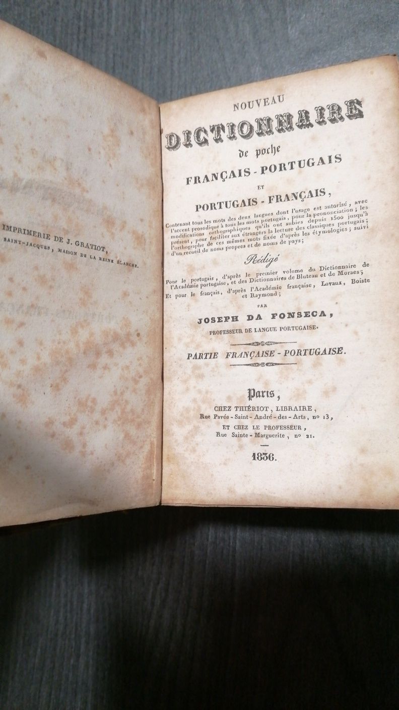 Antigo dicionário 1836 francês português