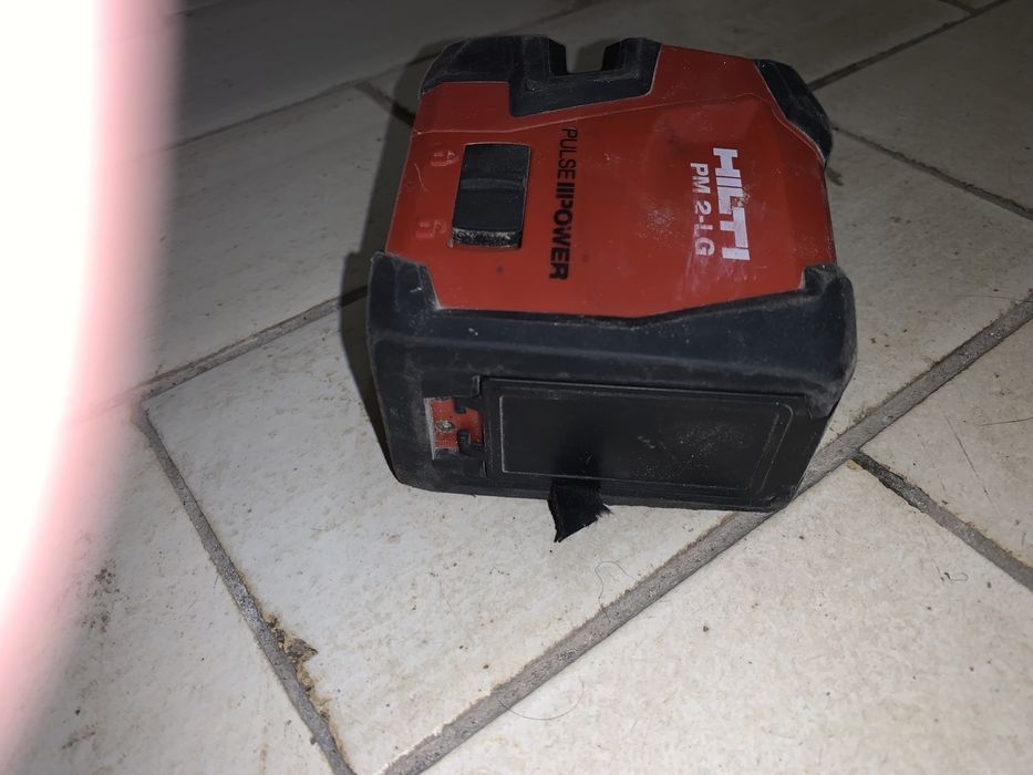 Laser krzyżowy Hilti PM 2LG