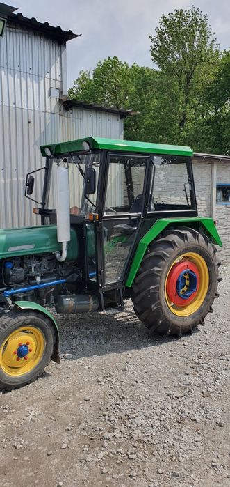 KABINA C360 Kabina c330 Maska c360 Kabina ciągnikowa c360 c4011 Nowa