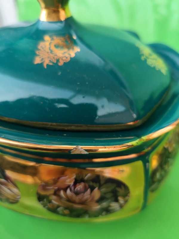 Terrina e castiçal de porcelana