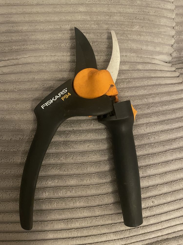 Fiskars P94 sekator ręczny