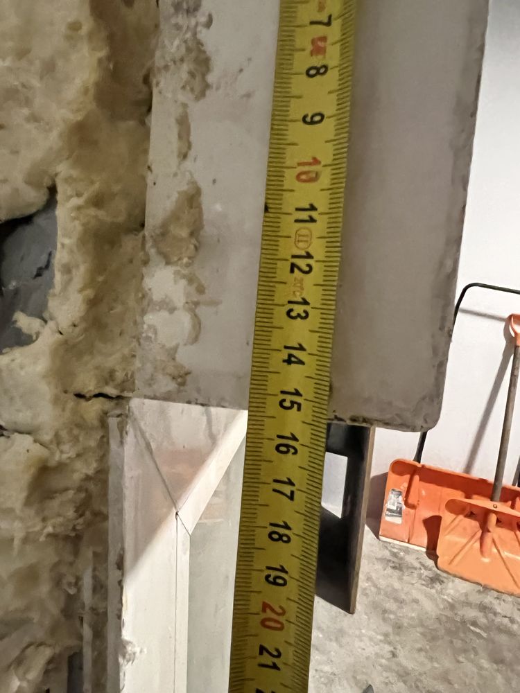 Okno fix białe z roletą zewnetrzną !