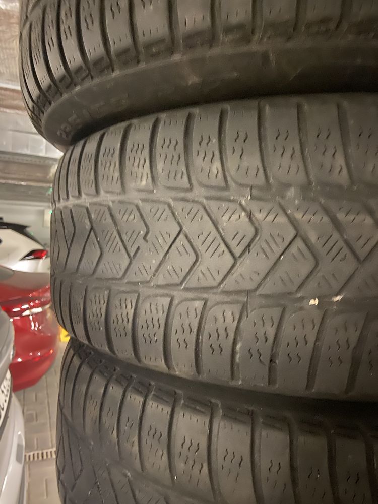 Шини б/в Pirelli Sottozero 3 R17 235/55 4 шт.