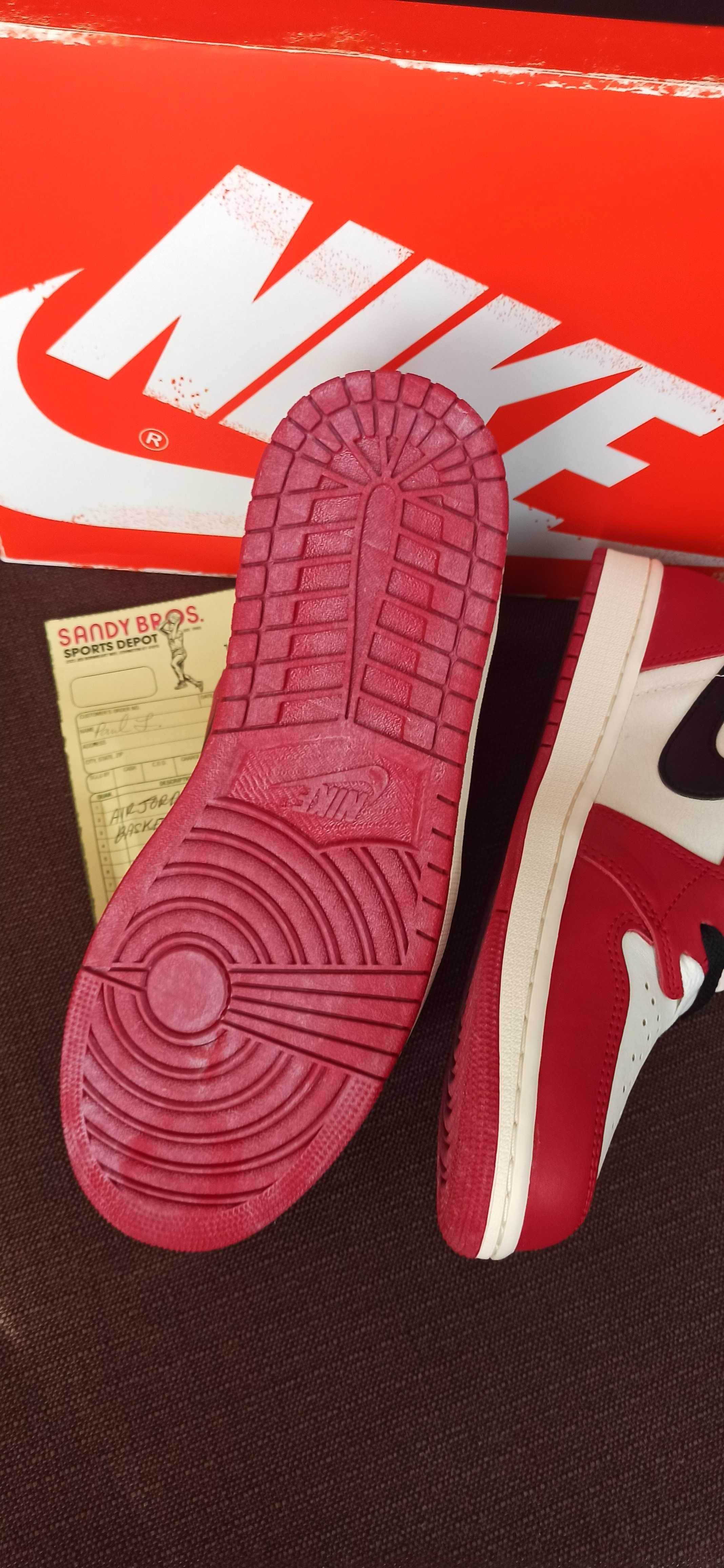 (r. 44/ us10) Nike Jordan 1 Retro High OG Chicago Lost and Found