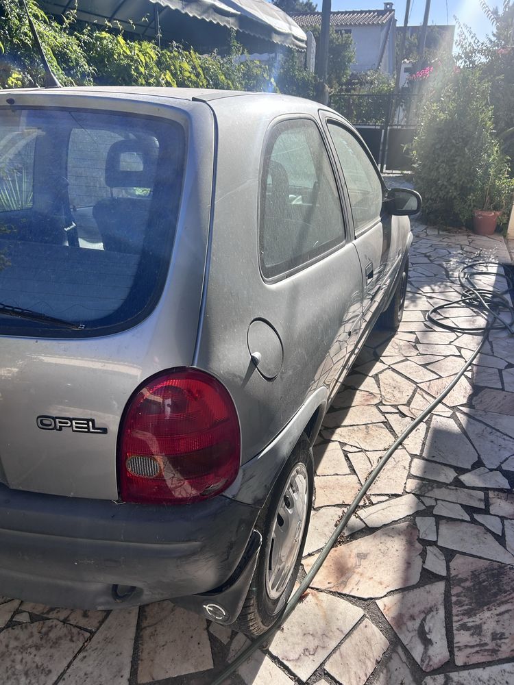 Opel corsa B 1000 cc de 1995