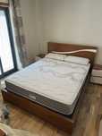 Cama casal + colchão + 2 mesas cabeceira