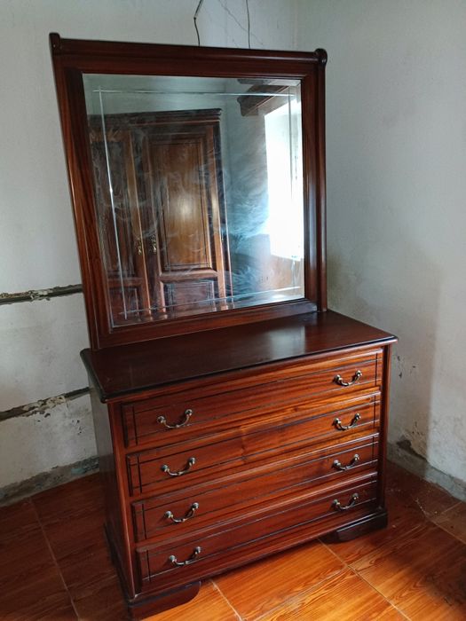 Mobiliário de quarto de casal completo em mogno