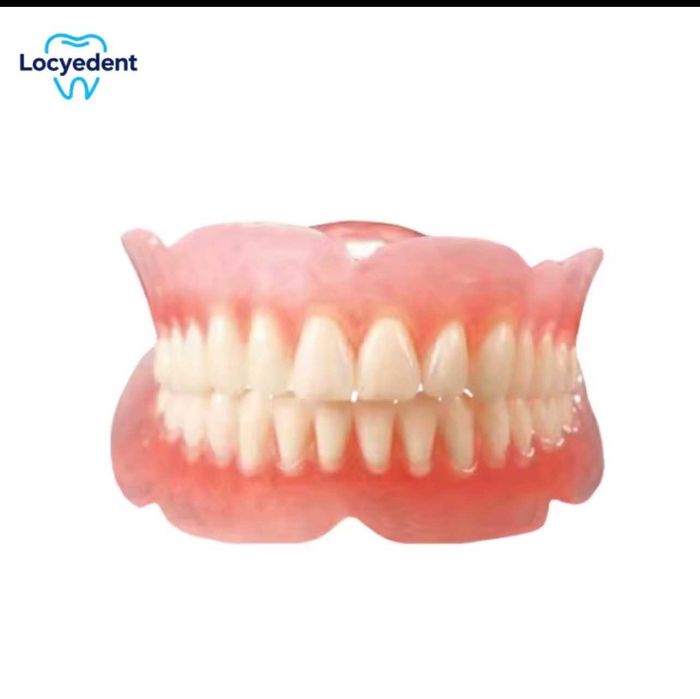 Зубний протез \акриловий\