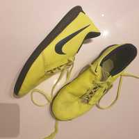 Buty piłkarskie Nike halówki rozm. 36