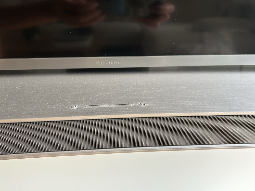 Tv samsung 65'' com coluna subwoofer e braco de apoio parede