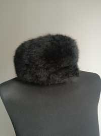Czarna włochata miła czapka ciepła na zimę Joltex vintage