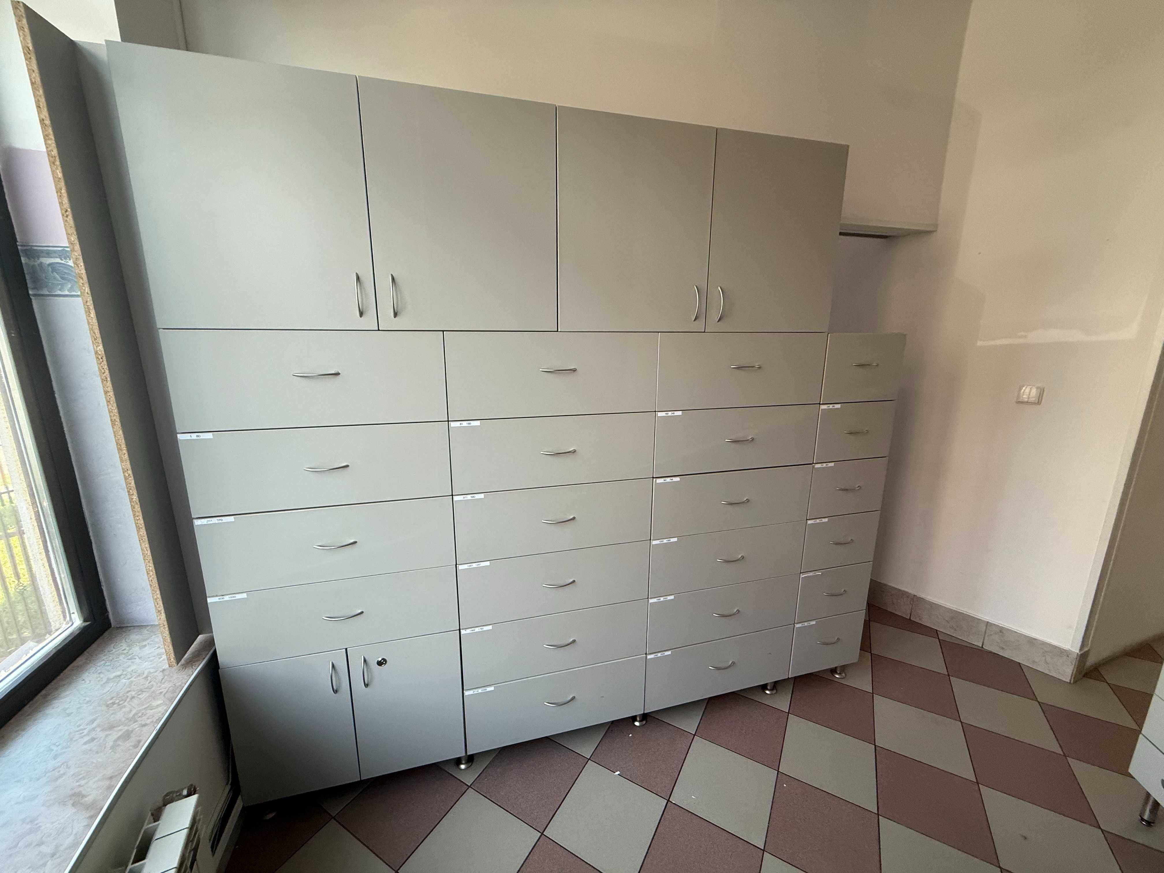 Meble , szuflady do recepcji lub garażu