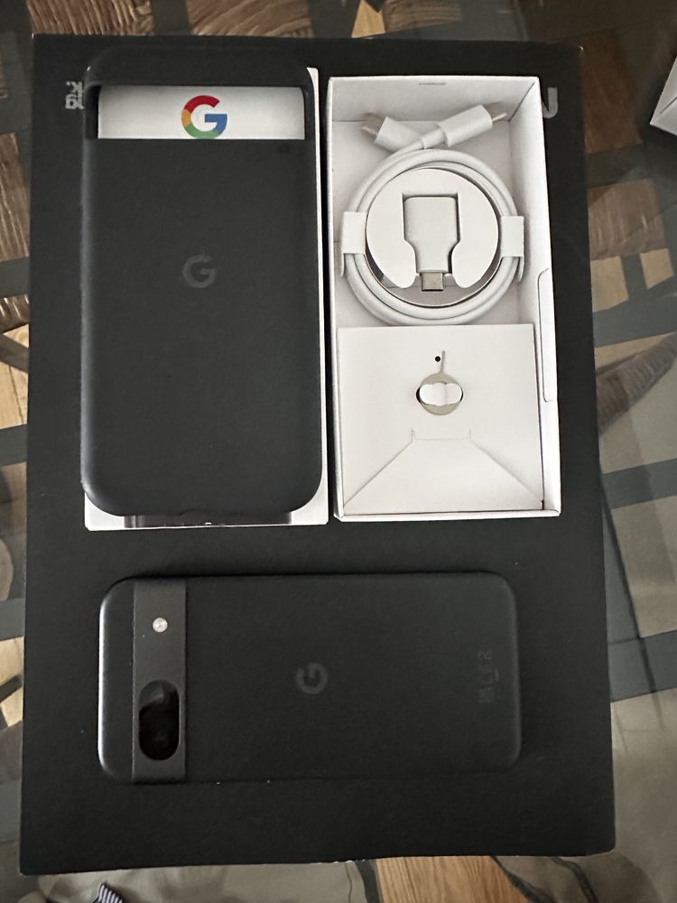 Pixel 8a com capa original