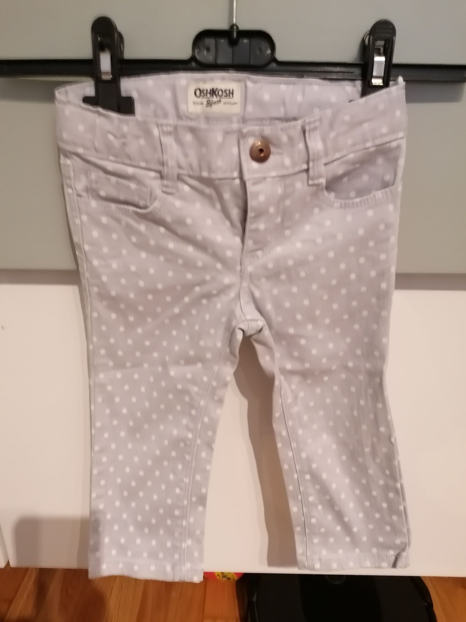 Jeans cinza com bolinhas brancas para menina - Oshkosh tamanho 2 anos