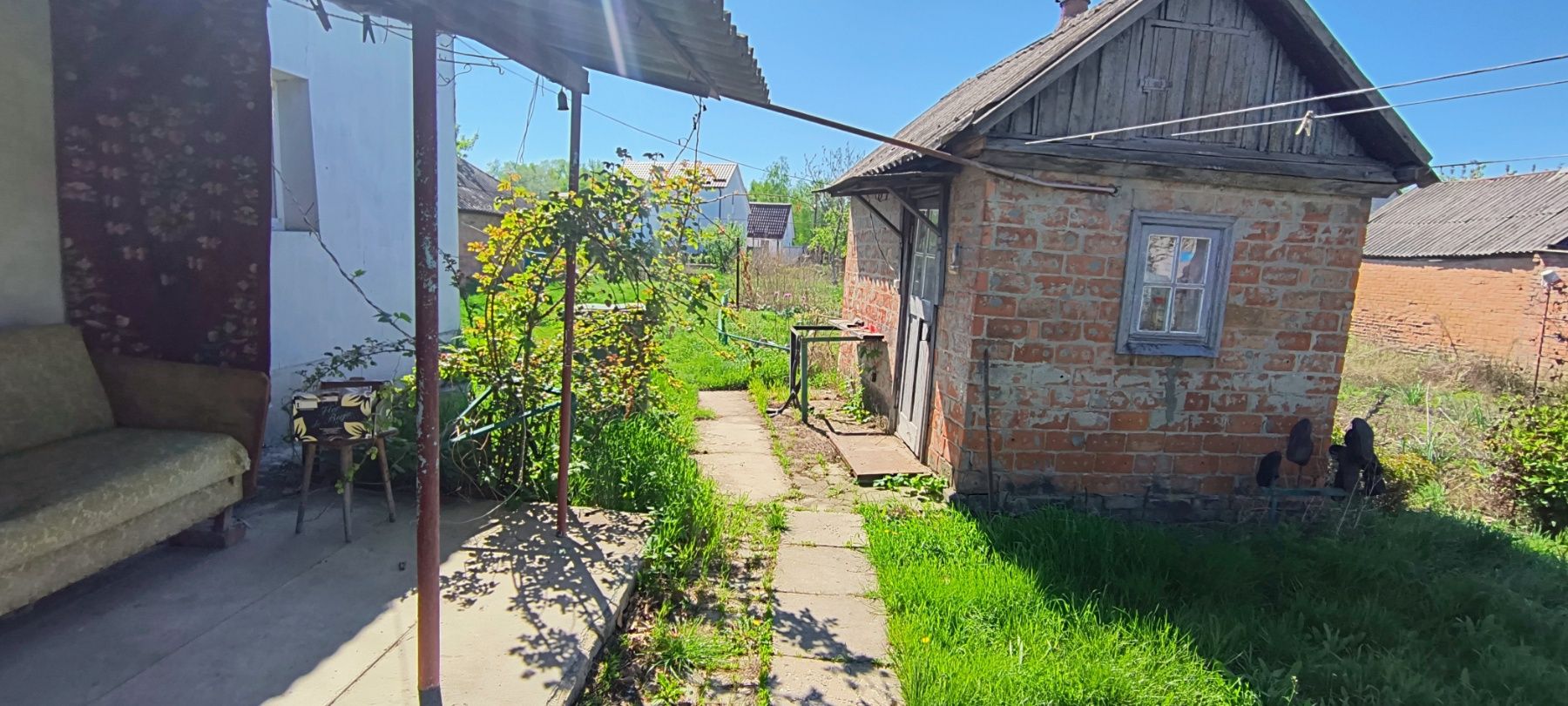 Продам  будинок по вул. Лугова в центрі за податковою