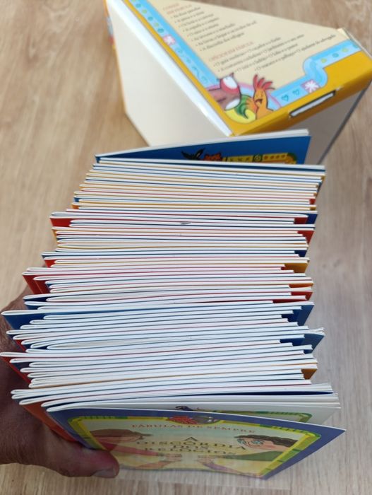 Vendo coleção de livros infantis FÁBULAS DE SEMPRE da Everest Editora