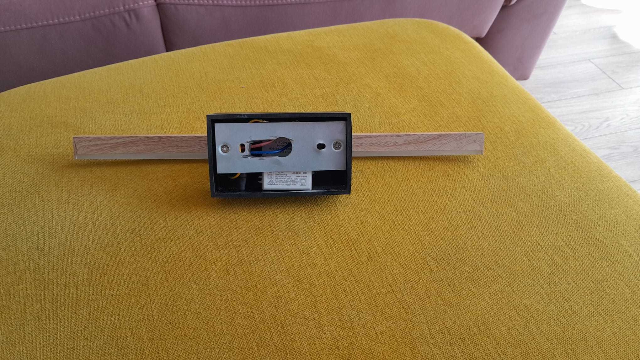 Linea kinkiet łazienkowy LED czarny/imitacja drewna