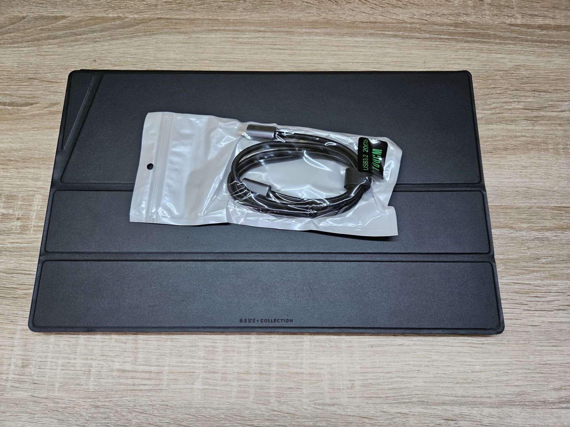 Портативный сенсорный монитор с аккум ASUS ZenScreen Touch MB16AMT IPS