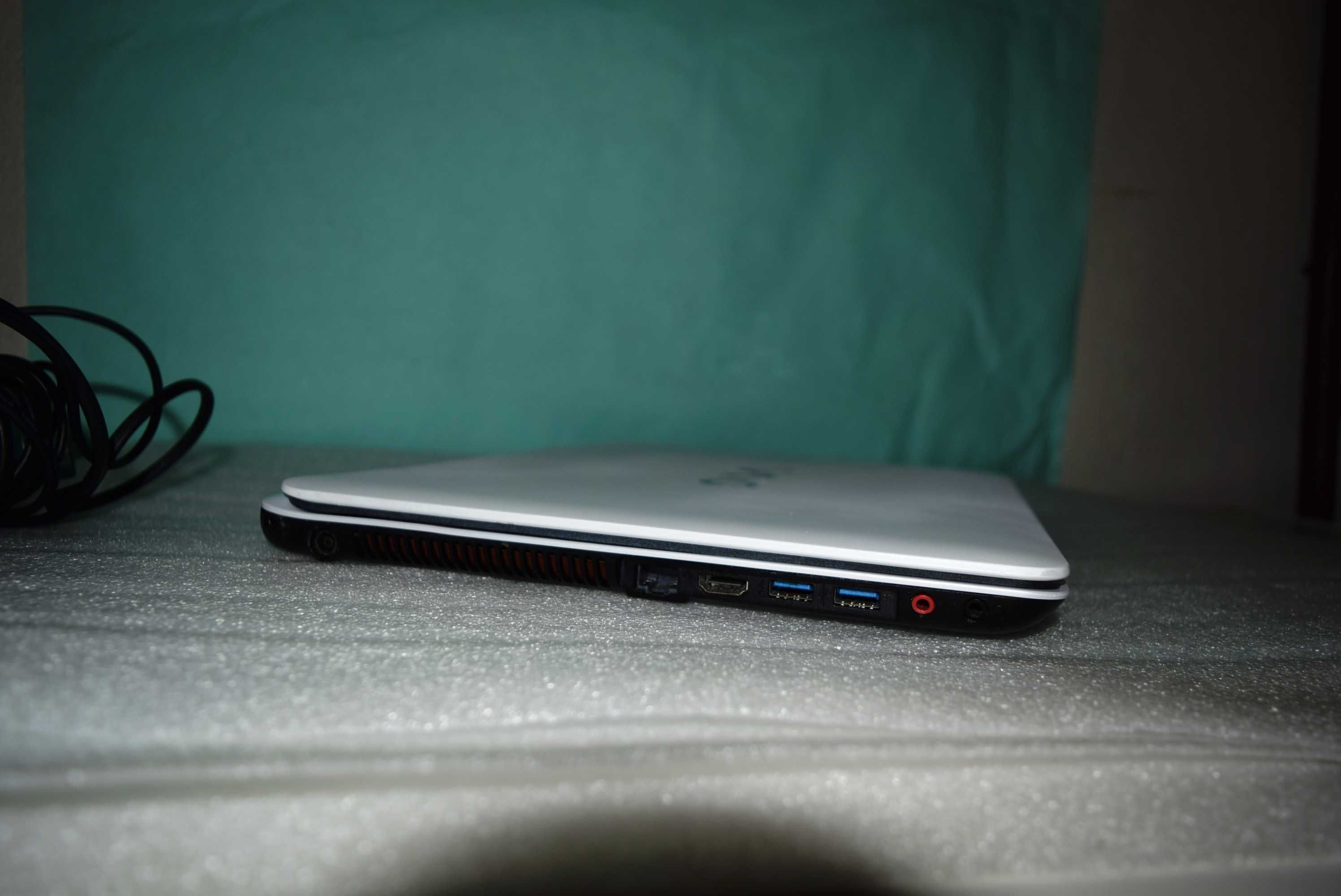 Elegancki Laptop Sony Vaio SVF1521H1EW 15.5" HD+ i3/8Gb/256 SSD MŁAWA
