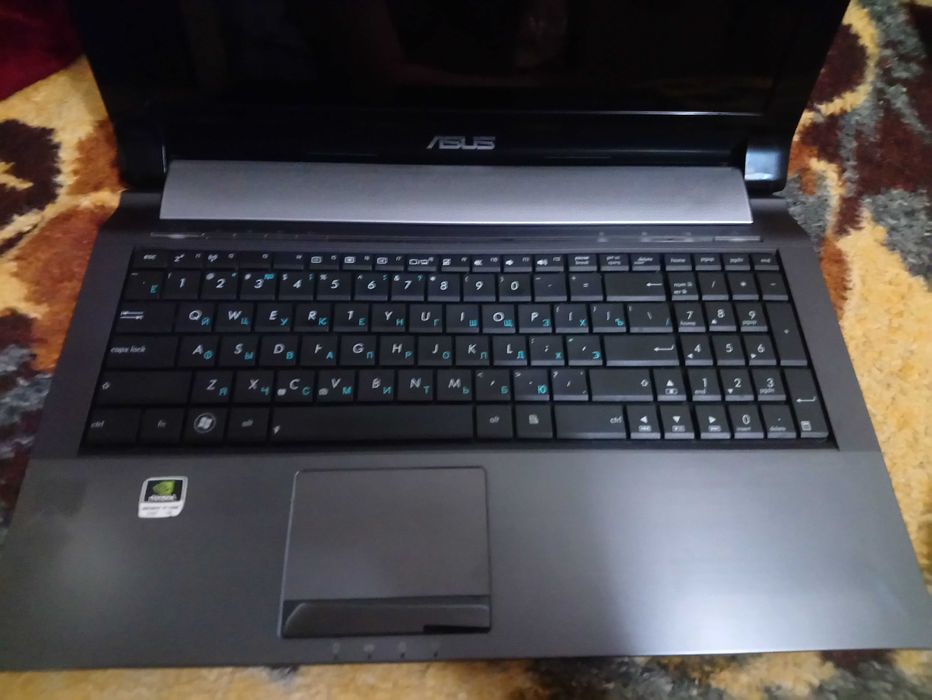 Игровой ноутбук Asus N53, (i3, ОЗУ 4 gb,дискретное видео)