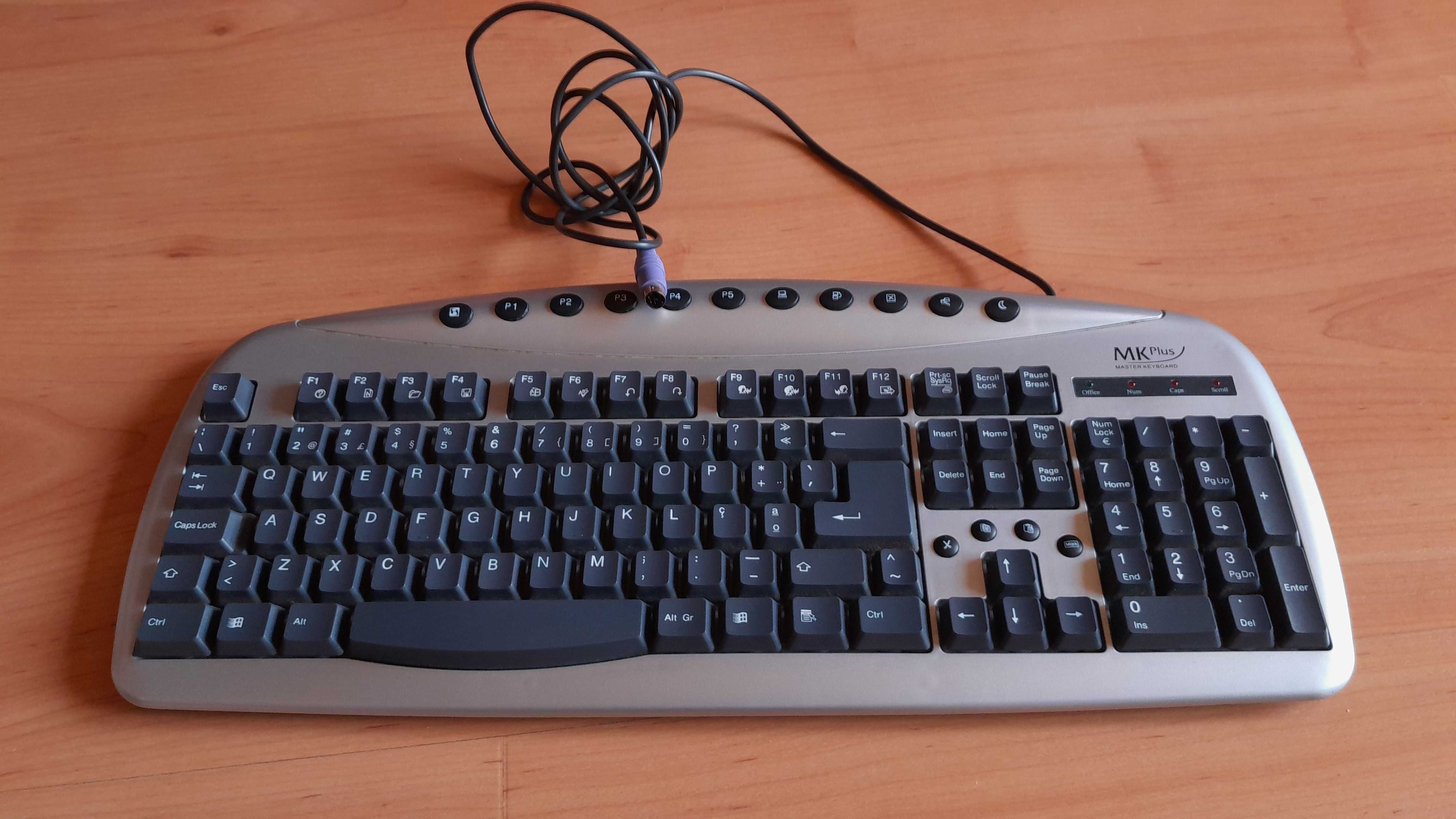 Teclado Antigo para Computador