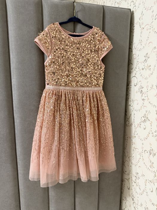 Нарядна сукня, плаття в паєтках