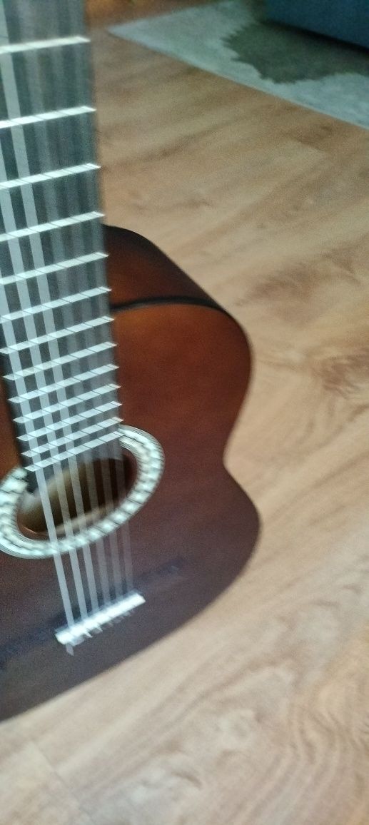 Gitara akustyczna 4/4