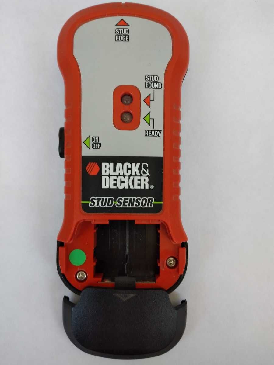 Детектор Stud Sensor SF100 Black & Decker