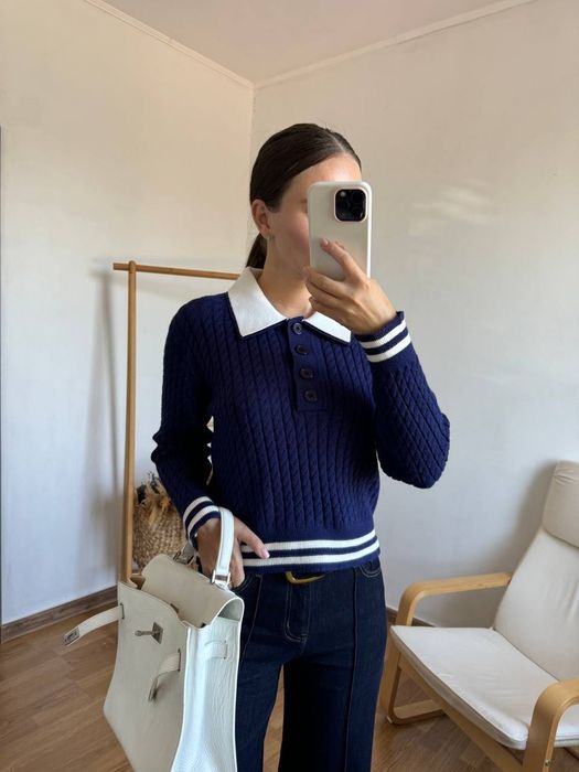 Тепле жіноче поло, кофтинка з комірцем