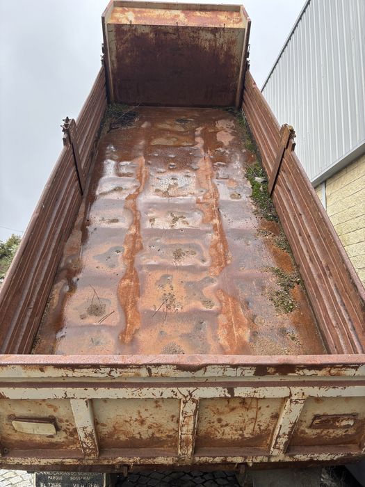 Scania 93H tribasculante