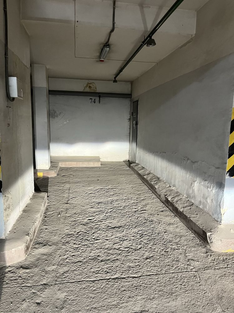 Парковочне місце в критому паркінгу, м. Академмістечко