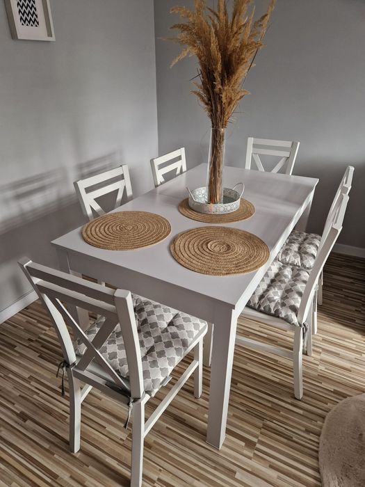 Stół z 6 krzesłami