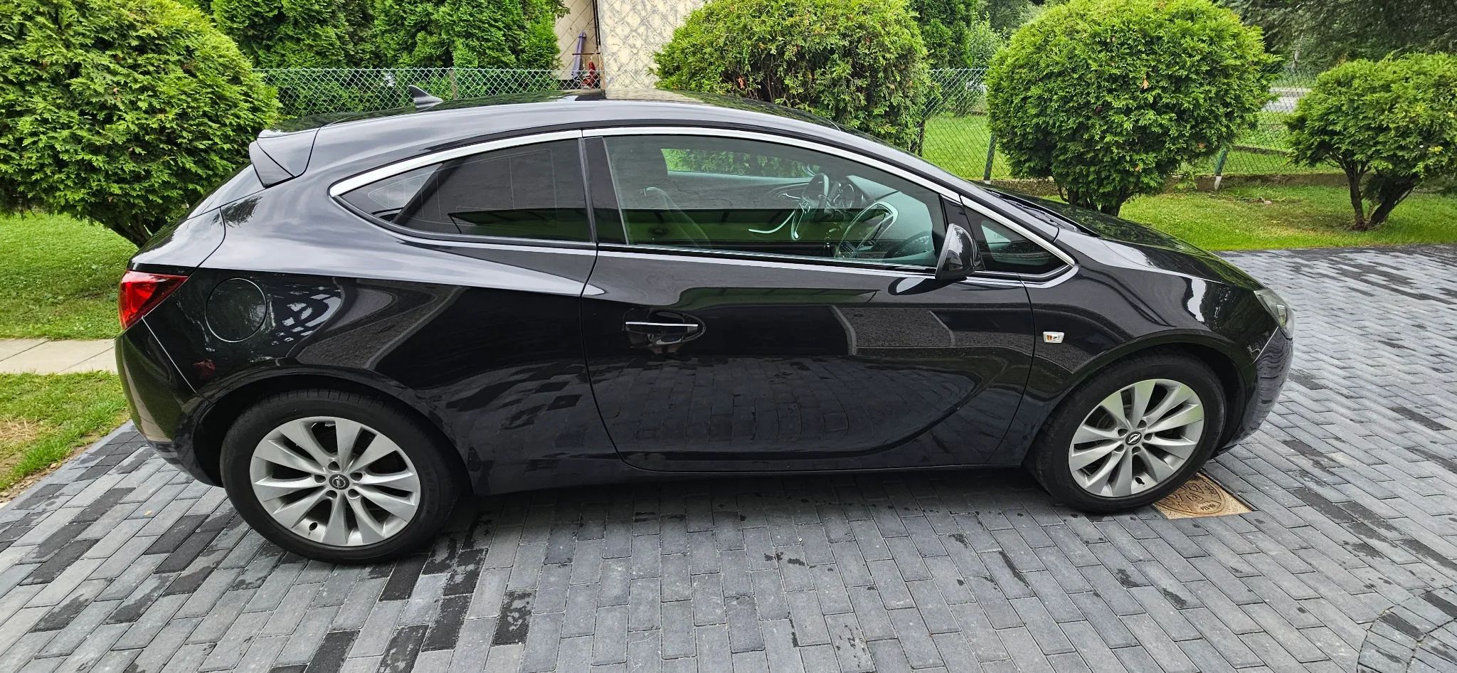 Opel Astra Opel Astra J GTC Sport 1.6 Turbo 180KM