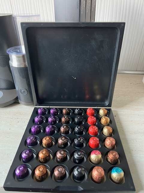ekspres do kawy ciśnieniowy Krups  Nespresso Expert   z zapasem kawy